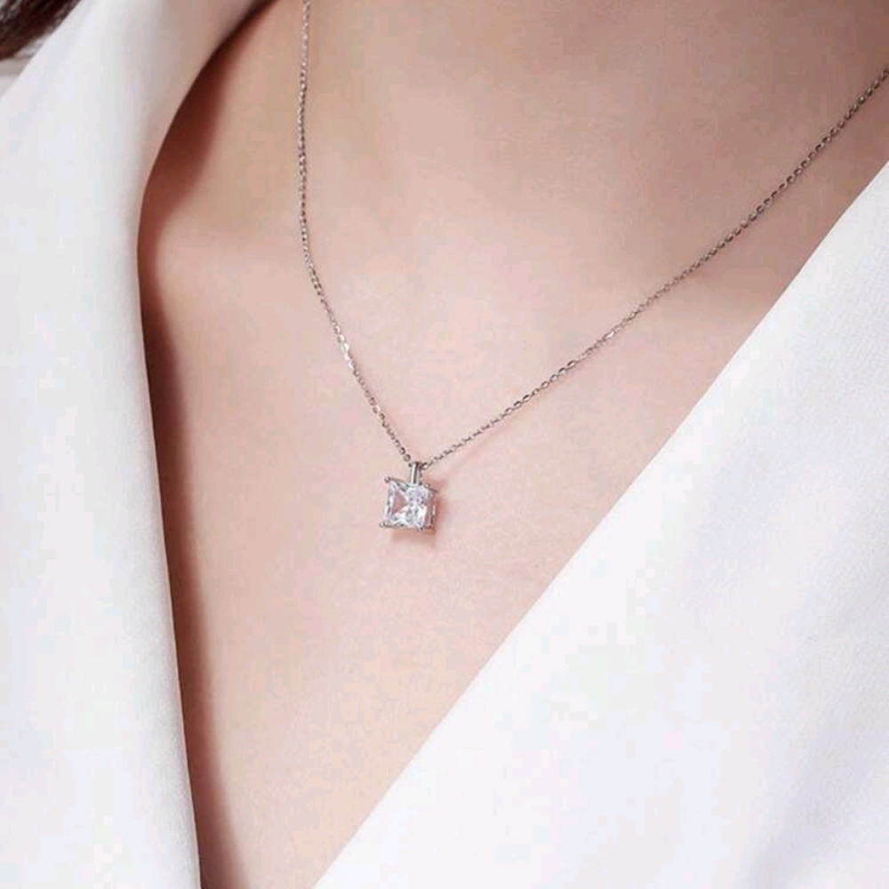 Moissanite 1.2 CT Princess Cut Solitaire Pendant Necklace - Picture 4 of 10